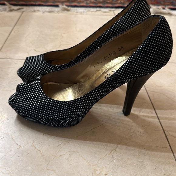 Spanish designer Jaime Mascaro black platform peep toe pumps in size 7.5 - Picture 2 of 4